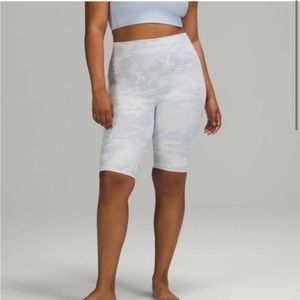 NWT Lululemon Wunder Under Short 10"